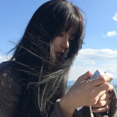 我们中的一个被绊倒